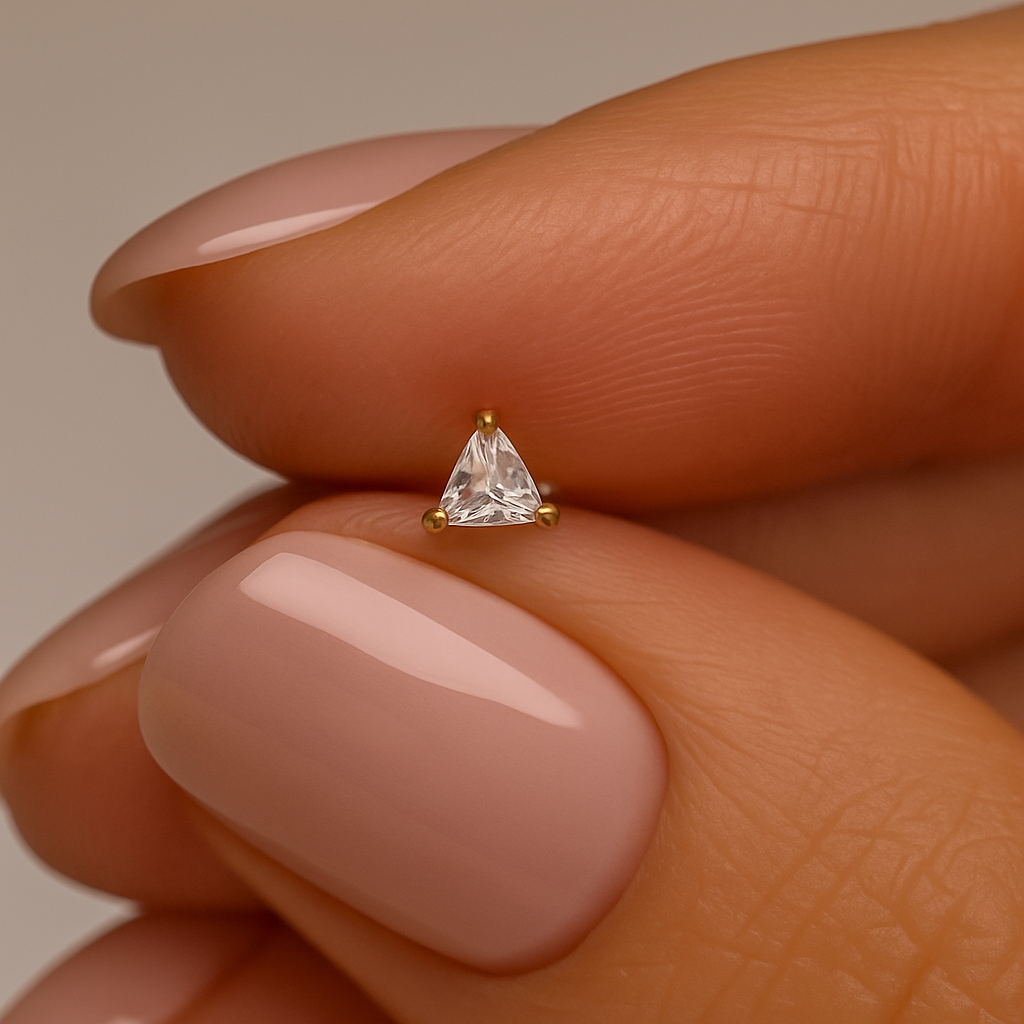 9K Gold Triangle Stone L-Shape Nose Stud - Monster Piercing